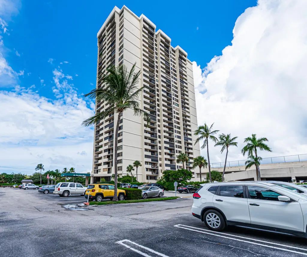 5600 N Flagler Drive #203, West Palm Beach