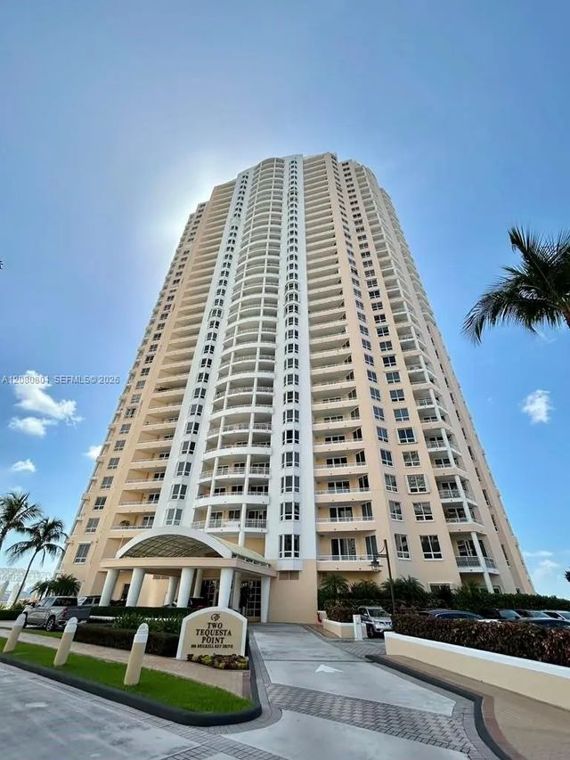 808 Brickell Key Drive #404, Miami