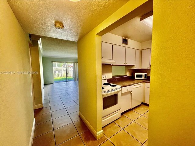 2 of 14 - 5201 Geneva Way #109, Doral, FL
