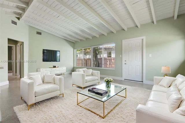 3 of 16 - 331 Delaware Avenue, Fort Lauderdale, FL