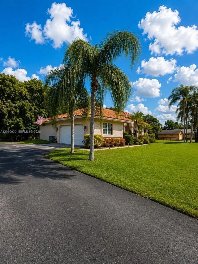 5 of 26 - 1100 Nw 114th Avenue, Plantation, FL