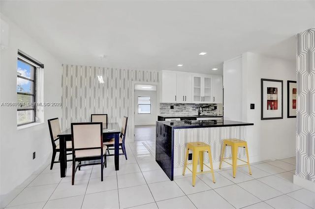 3 of 18 - 941 Ne 155th Terrace, North Miami Beach, FL