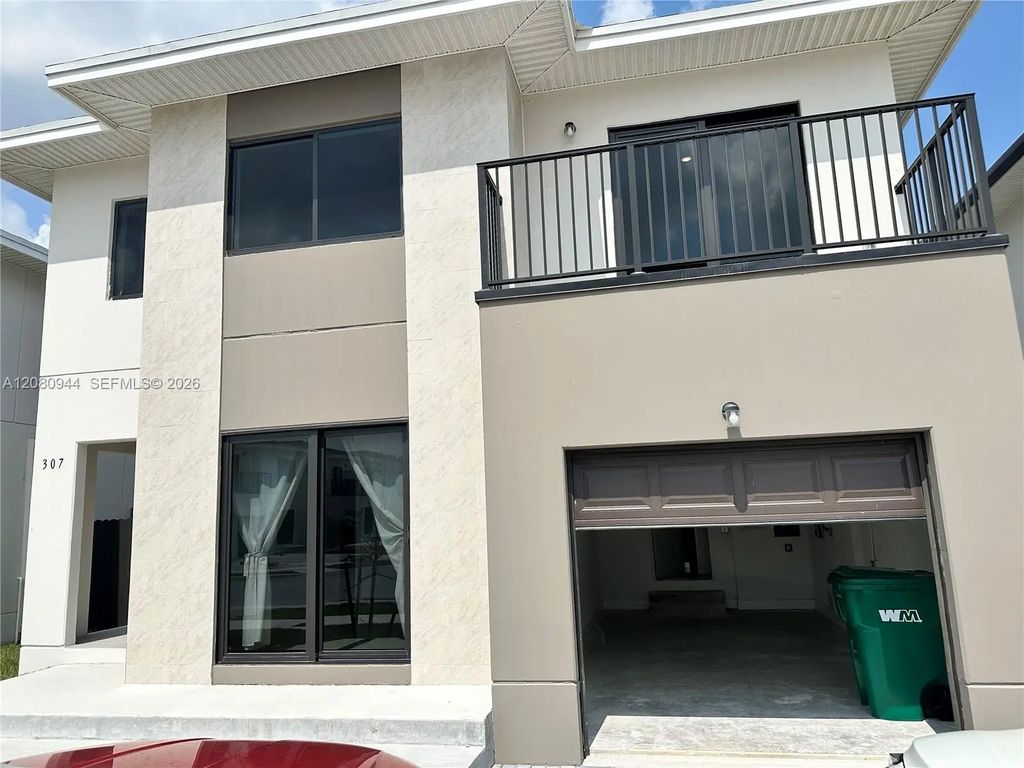 307 Nw 13th Place, Florida City