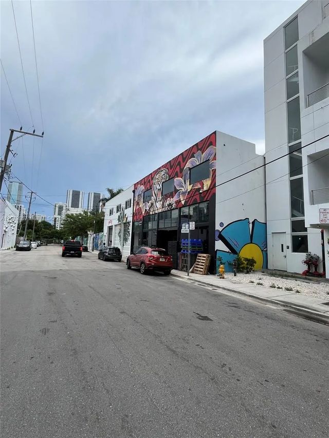 3 of 41 - 26 Ne 25th Street, Miami, FL