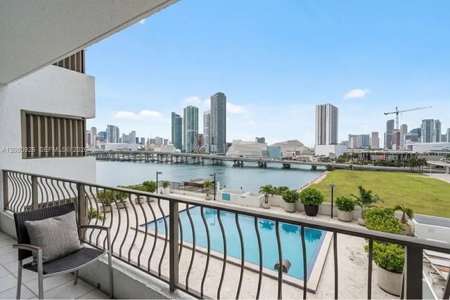 555 Ne 15th Street #11j, Miami