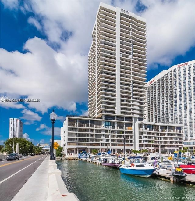 3 of 30 - 555 Ne 15th Street #11j, Miami, FL