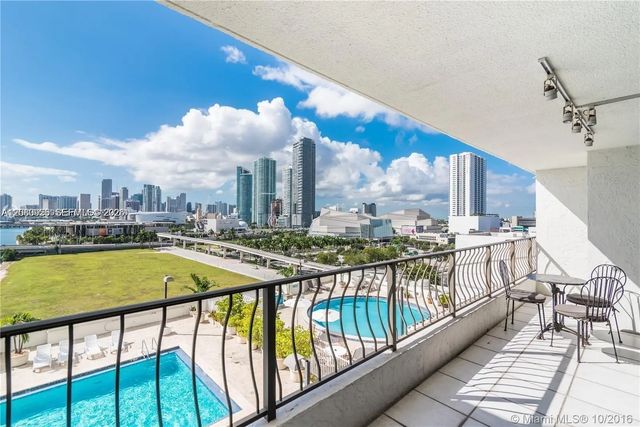 5 of 30 - 555 Ne 15th Street #11j, Miami, FL