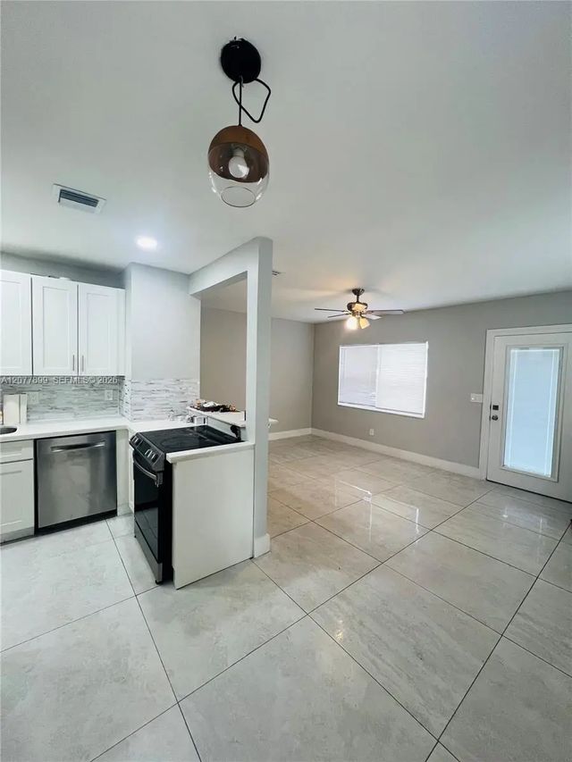2 of 14 - 1332 Nw 3rd Avenue, Fort Lauderdale, FL