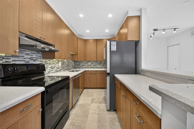 2 of 40 - 1605 Ne 16th Avenue, Fort Lauderdale, FL