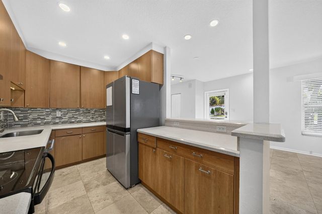 4 of 40 - 1605 Ne 16th Avenue, Fort Lauderdale, FL