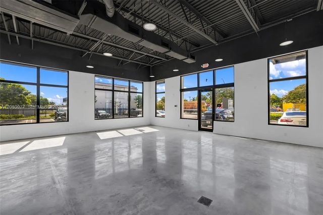 4 of 11 - 1401 Nw 119th Street #1, North Miami, FL