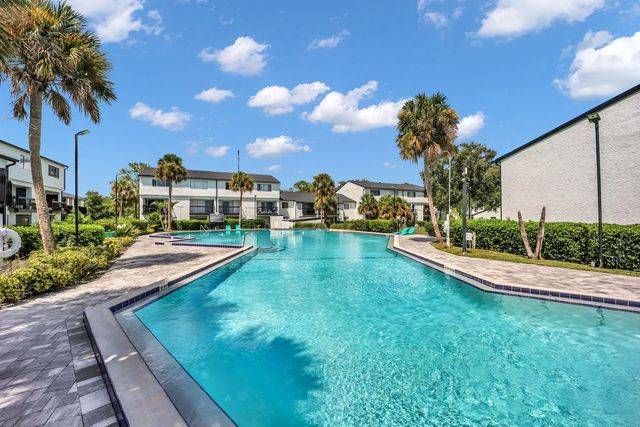 3 of 22 - 4223 S Semoran Boulevard #12, Orlando, FL