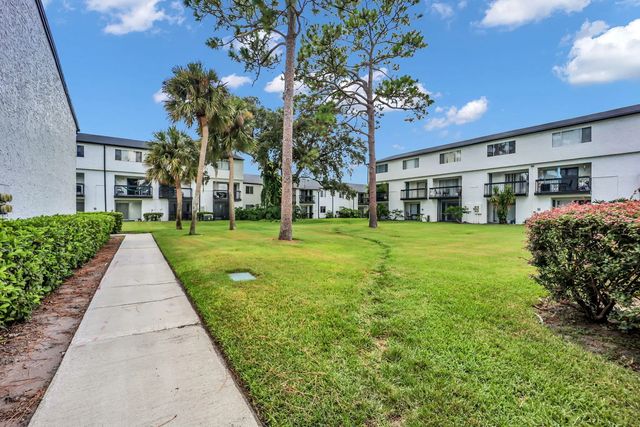 4 of 22 - 4223 S Semoran Boulevard #12, Orlando, FL