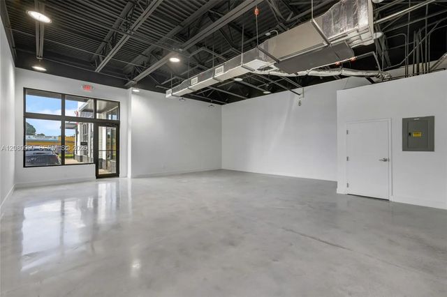 3 of 10 - 1401 Nw 119th Street #3, North Miami, FL