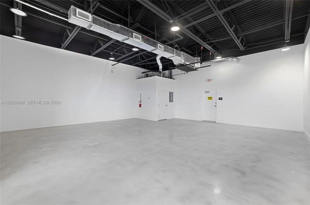 4 of 10 - 1401 Nw 119th Street #3, North Miami, FL