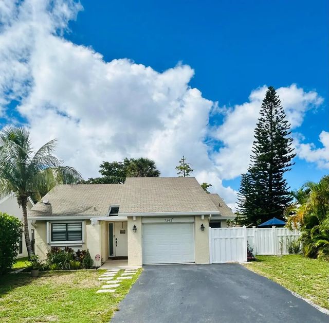 7342 Nw 38th Place, Coral Springs
