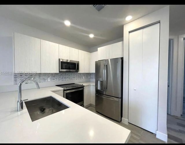 4 of 23 - 10229 Nw 64th Terrace #303, Doral, FL