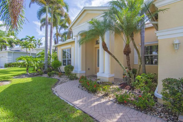 4 of 34 - 521 Sw Lake Manatee Way, Port St. Lucie, FL