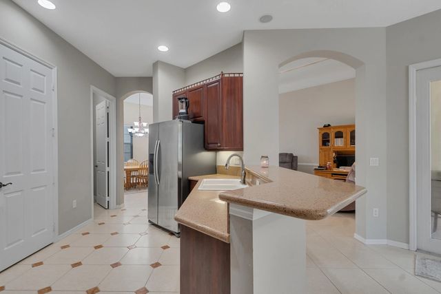 5 of 34 - 521 Sw Lake Manatee Way, Port St. Lucie, FL