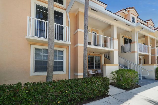3 of 26 - 1054 University Boulevard #21, Jupiter, FL