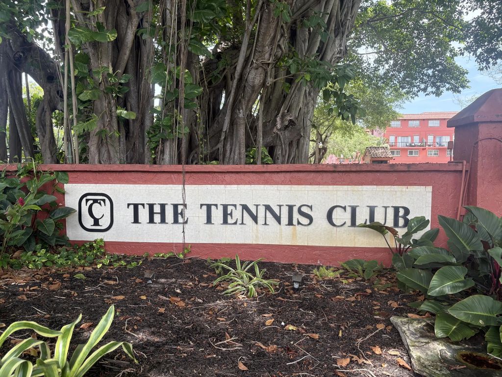 680 Tennis Club Drive #303, Fort Lauderdale