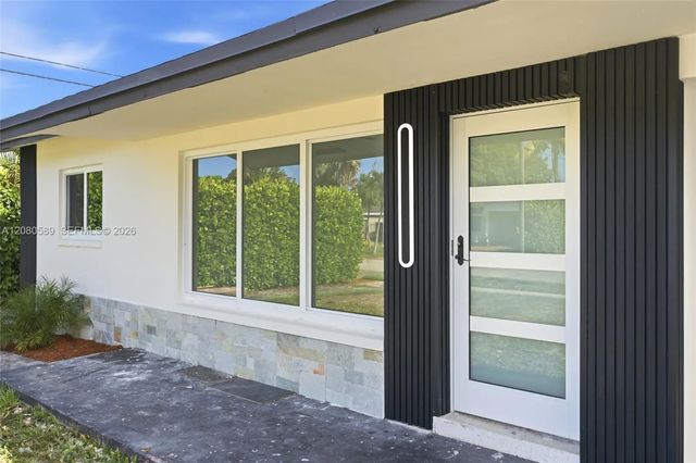 3 of 32 - 824 Nw 29th Court, Wilton Manors, FL