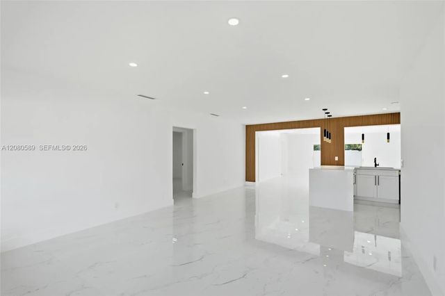 4 of 32 - 824 Nw 29th Court, Wilton Manors, FL
