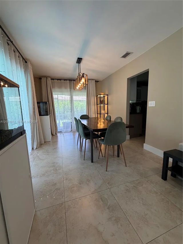 3 of 24 - 8203 Nw 37th Street, Coral Springs, FL