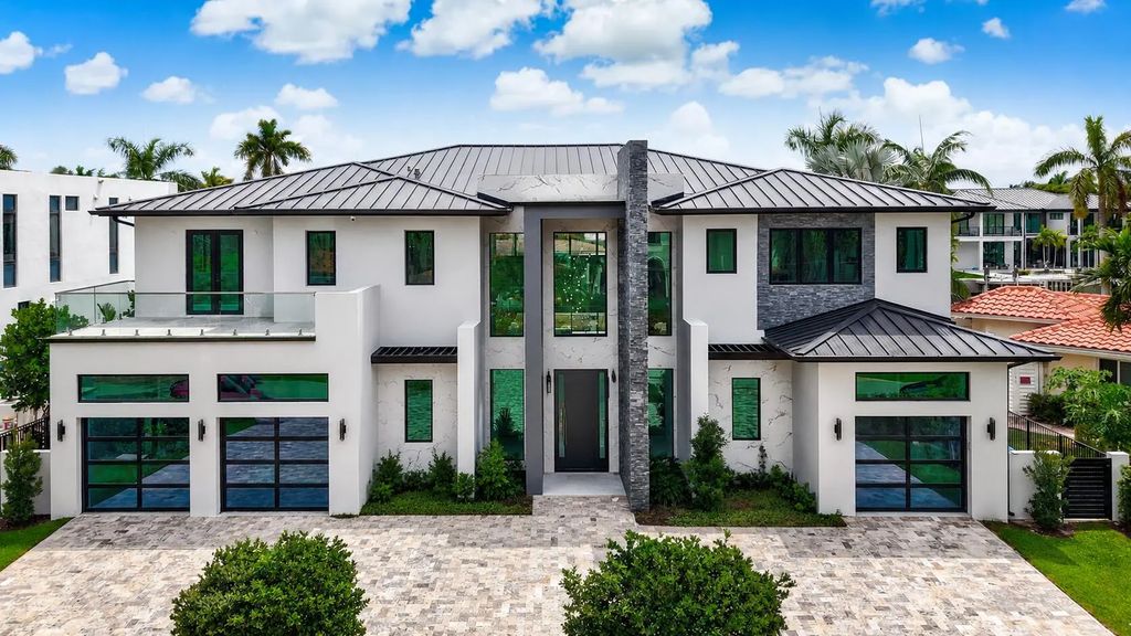 2848 Ne 26th Place, Fort Lauderdale