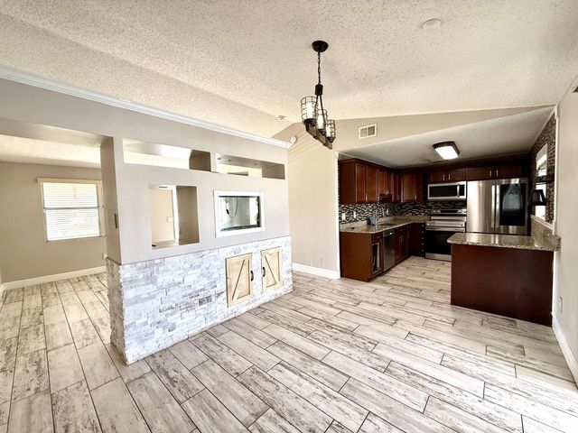 3 of 14 - 637 Sw Granadeer Street, Port St. Lucie, FL