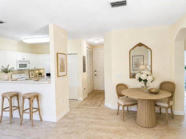 4 of 23 - 230 Se 29th Avenue #1, Homestead, FL