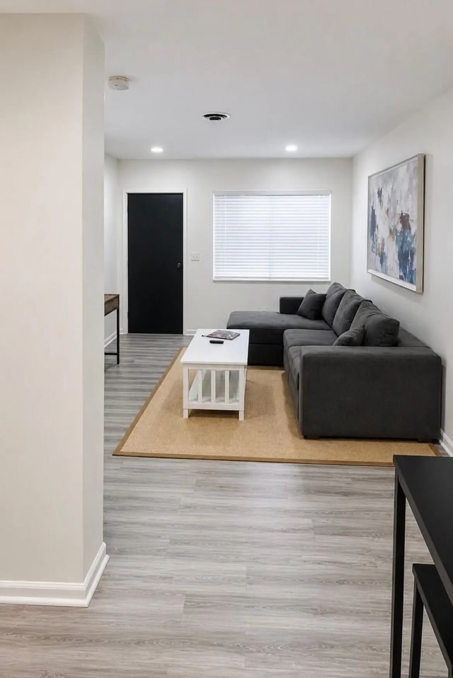 3 of 13 - 245 Nw 32nd Street, Oakland Park, FL