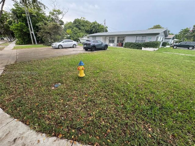 5 of 13 - 16900 Ne 18th Avenue, North Miami Beach, FL