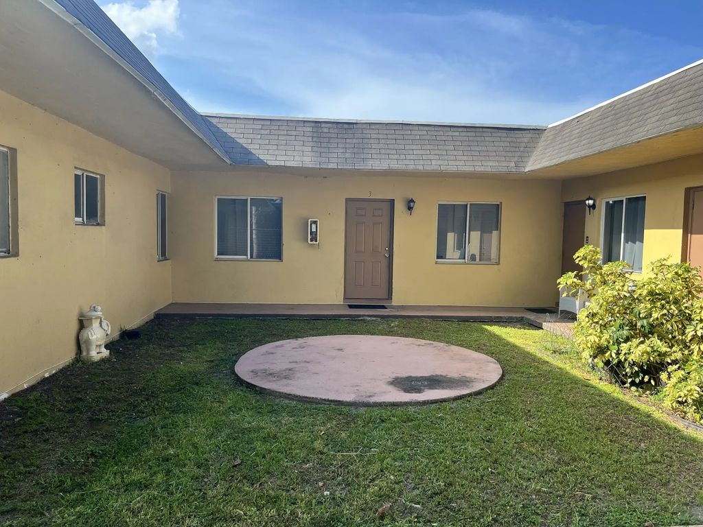 3930 Nw 31st Terrace #4, Lauderdale Lakes