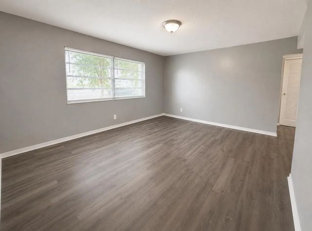 5 of 19 - 2031 Dewey Street #101, Hollywood, FL