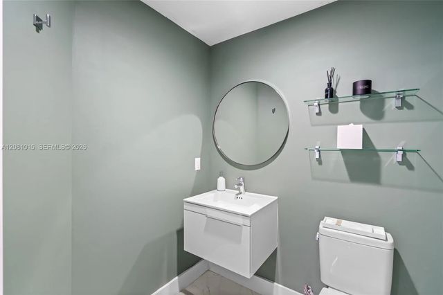 4 of 59 - 17111 Biscayne Boulevard #402, North Miami Beach, FL