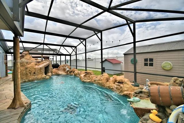 2 of 18 - 260 Cheshire Way, Davenport, FL
