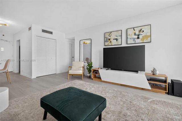 3 of 46 - 1000 West Avenue #509, Miami Beach, FL