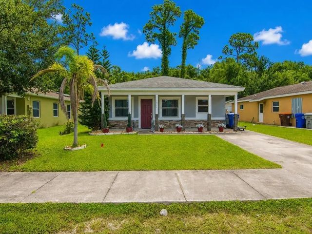 2 of 36 - 1724 10th Way Sw, Vero Beach, FL