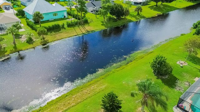 1831 Se Mantua Street, Port St. Lucie