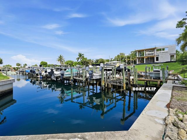 2 of 8 - 4564 Se Robertson Road, Stuart, FL