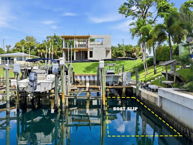 3 of 8 - 4564 Se Robertson Road, Stuart, FL