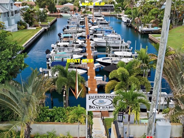 5 of 8 - 4564 Se Robertson Road, Stuart, FL