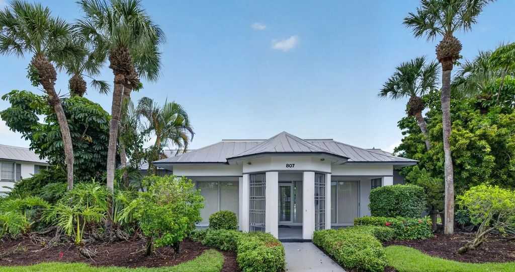 803 Se Central Parkway #9, Stuart