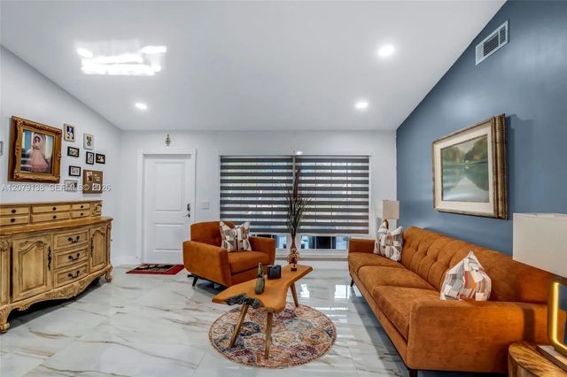 5 of 32 - 8330 Nw 3rd Street, Pembroke Pines, FL
