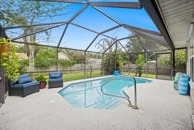 2 of 36 - 764 Ne Eastlake Street, Port St. Lucie, FL