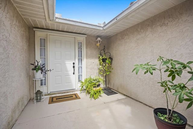 4 of 36 - 764 Ne Eastlake Street, Port St. Lucie, FL