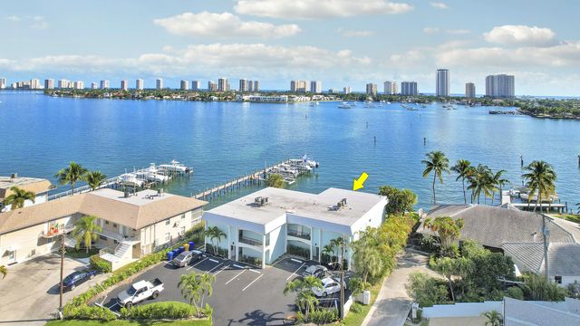 3 of 42 - 360 Wilma Circle, Riviera Beach, FL