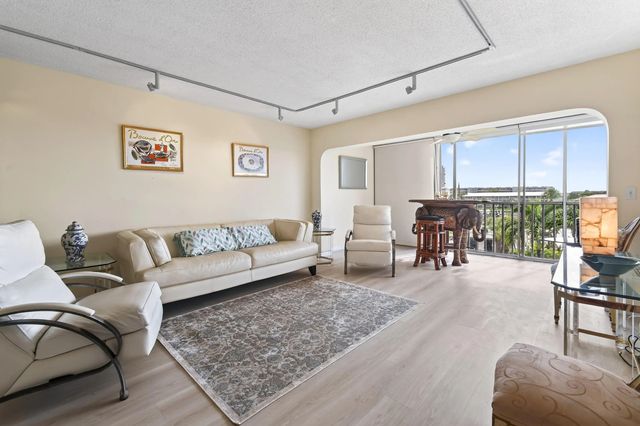 907 Marina Drive #unit 306, North Palm Beach