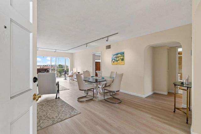3 of 32 - 907 Marina Drive #unit 306, North Palm Beach, FL